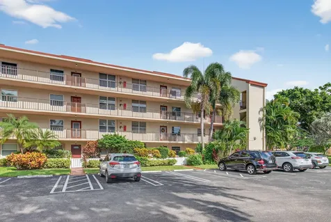 26 Abbey Lane Delray Beach FL 33446