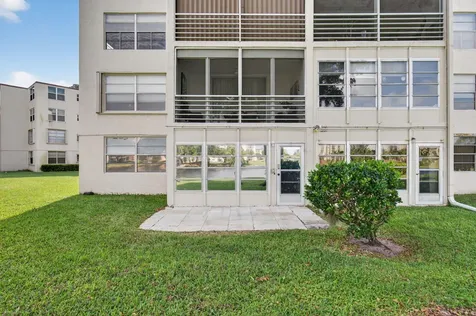 26 Abbey Lane Delray Beach FL 33446