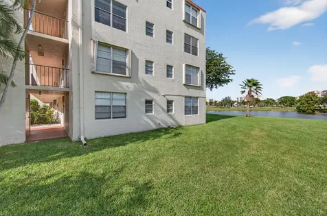 26 Abbey Lane Delray Beach FL 33446