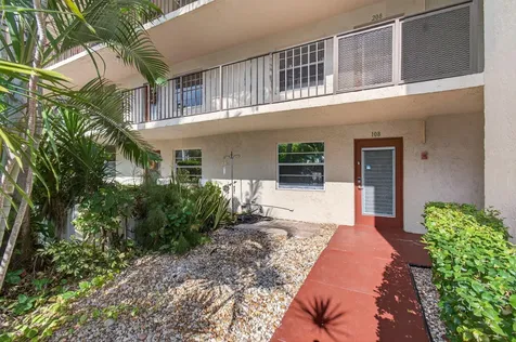 26 Abbey Lane Delray Beach FL 33446