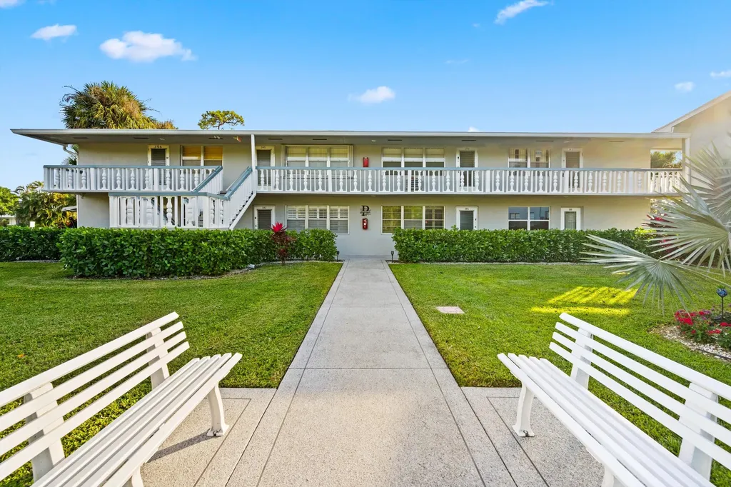 380 Sheffield P West Palm Beach FL 33417