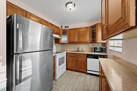 380 Sheffield P West Palm Beach FL 33417