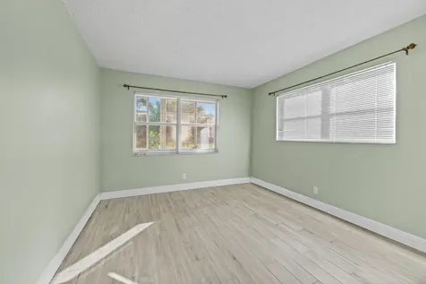 380 Sheffield P West Palm Beach FL 33417