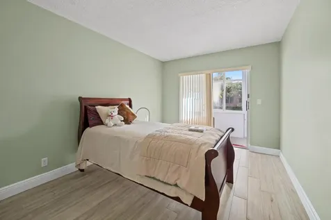 380 Sheffield P West Palm Beach FL 33417