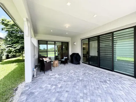 2848 Gin Berry Way West Palm Beach FL 33401
