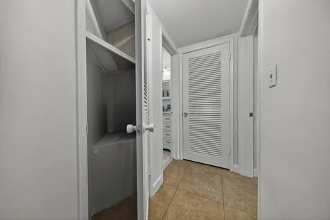 2151 Ne 42 Nd Court Lighthouse Point FL 33064