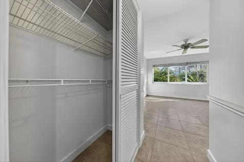 2151 Ne 42 Nd Court Lighthouse Point FL 33064