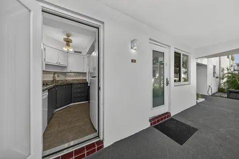 2151 Ne 42 Nd Court Lighthouse Point FL 33064