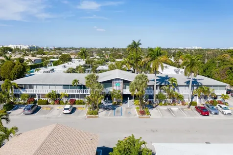 2151 Ne 42 Nd Court Lighthouse Point FL 33064