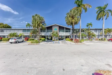 2151 Ne 42 Nd Court Lighthouse Point FL 33064
