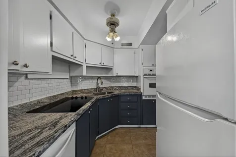 2151 Ne 42 Nd Court Lighthouse Point FL 33064