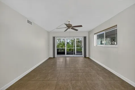 2151 Ne 42 Nd Court Lighthouse Point FL 33064