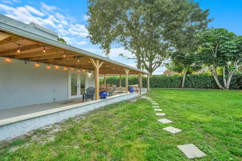 727 S Fernwood Drive West Palm Beach FL 33405