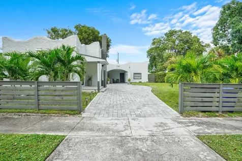727 S Fernwood Drive West Palm Beach FL 33405