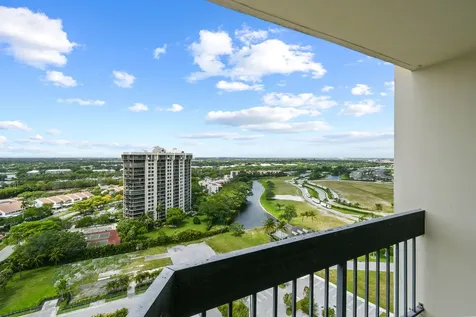 2400 Presidential Way West Palm Beach FL 33401