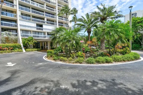 2400 Presidential Way West Palm Beach FL 33401