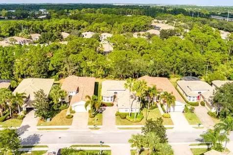 7233 Maidstone Drive Port Saint Lucie FL 34986