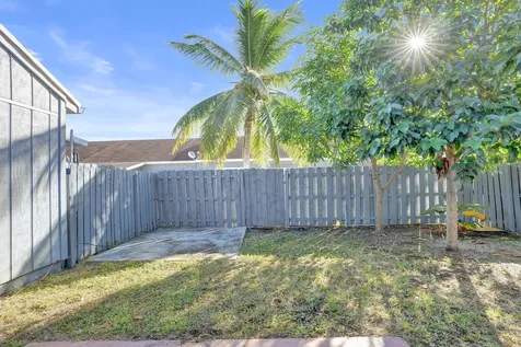 4736 Nw 5th Avenue Deerfield Beach FL 33064