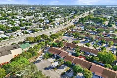 4736 Nw 5th Avenue Deerfield Beach FL 33064