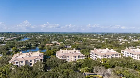 601 N Swim Club Drive Indian River Shores FL 32963