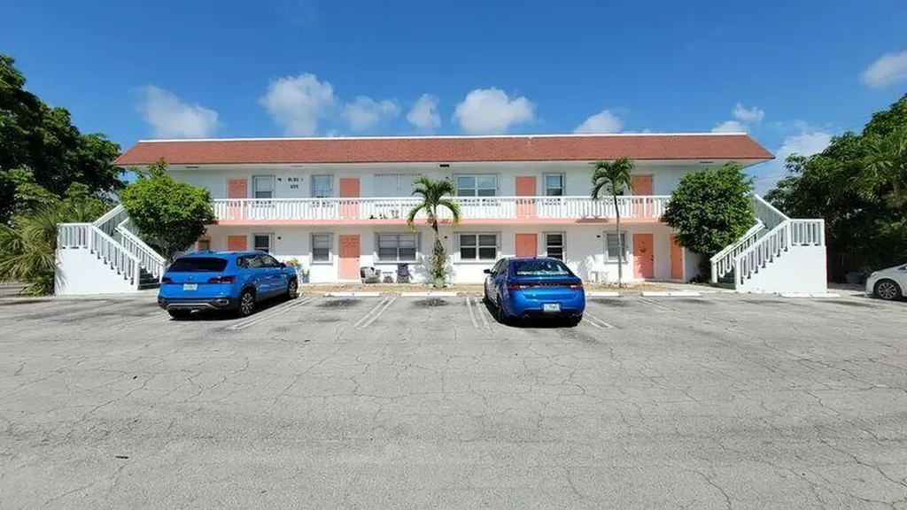 609 NE 6th Court Boynton Beach FL 33435