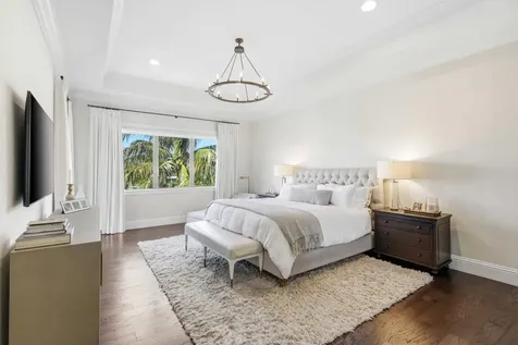 9089 Pintura Way Boca Raton FL 33496