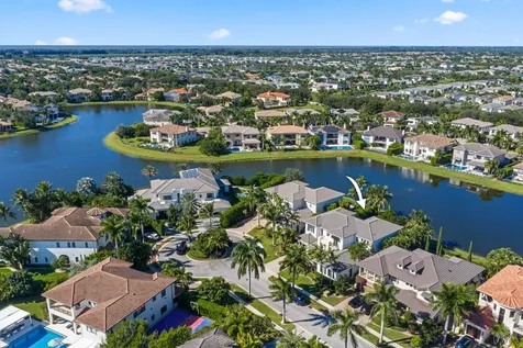 9089 Pintura Way Boca Raton FL 33496