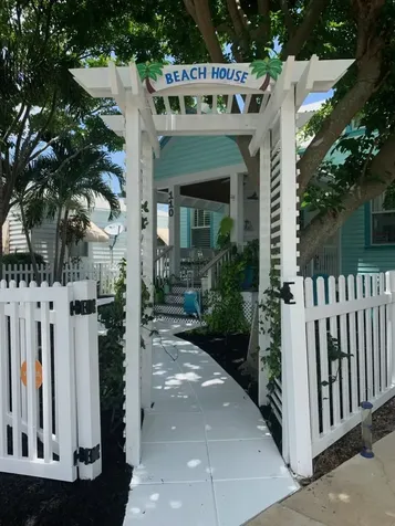 110 S Palmway Lake Worth Beach FL 33460