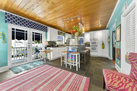 110 S Palmway Lake Worth Beach FL 33460