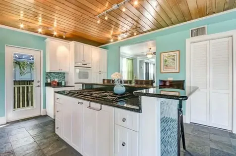 110 S Palmway Lake Worth Beach FL 33460