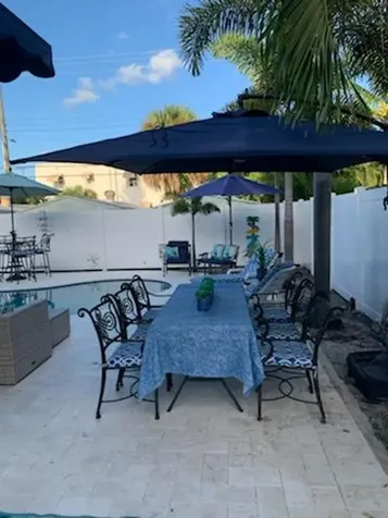 110 S Palmway Lake Worth Beach FL 33460
