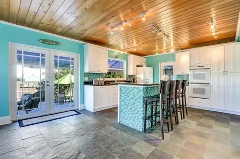 110 S Palmway Lake Worth Beach FL 33460