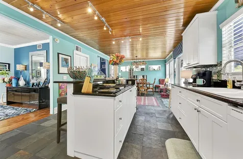 110 S Palmway Lake Worth Beach FL 33460