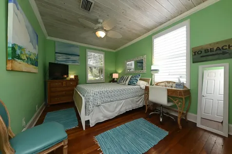 110 S Palmway Lake Worth Beach FL 33460