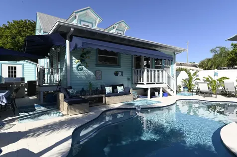 110 S Palmway Lake Worth Beach FL 33460