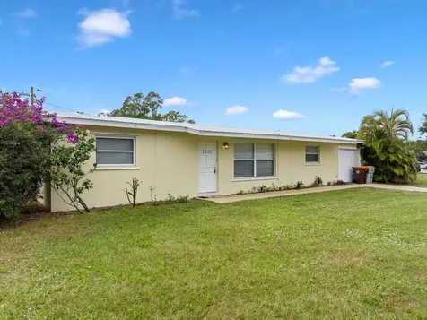 2363 2nd Place Vero Beach FL 32962