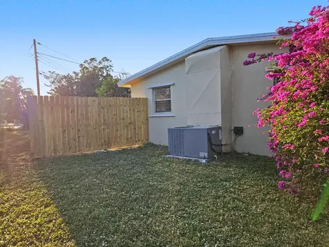 2363 2nd Place Vero Beach FL 32962