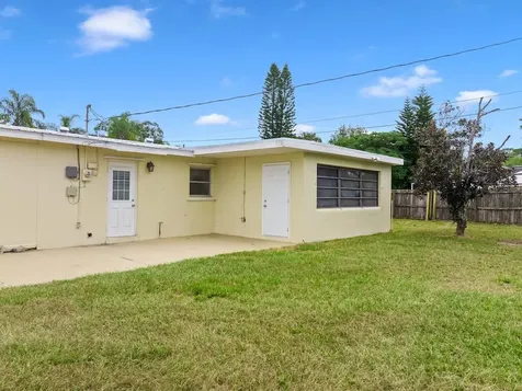 2363 2nd Place Vero Beach FL 32962