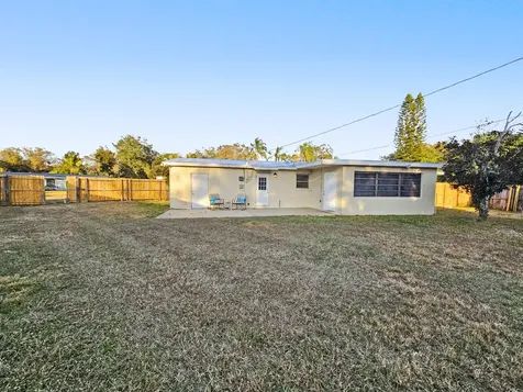 2363 2nd Place Vero Beach FL 32962
