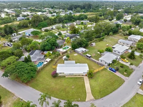 2363 2nd Place Vero Beach FL 32962