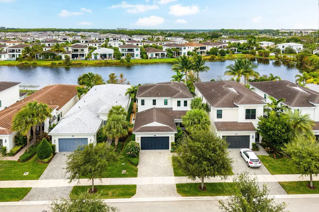 13689 Artisan Circle Palm Beach Gardens FL 33418