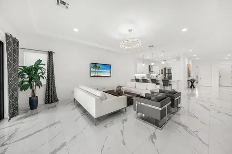 13689 Artisan Circle Palm Beach Gardens FL 33418