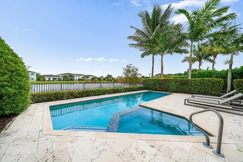 13689 Artisan Circle Palm Beach Gardens FL 33418