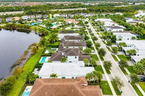 13689 Artisan Circle Palm Beach Gardens FL 33418