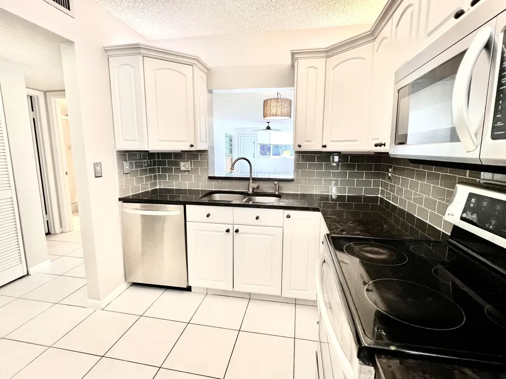 2865 SW 22nd Avenue Delray Beach FL 33445