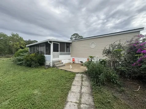 627 Camino Real Boulevard Clewiston FL 33440