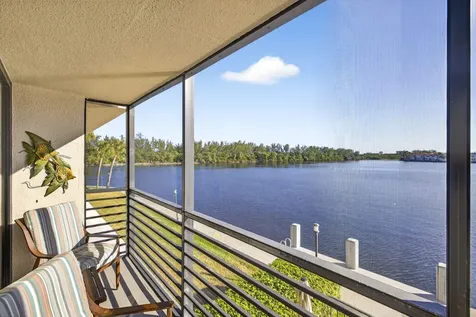 900 Ne Spanish River Boulevard Boca Raton FL 33431