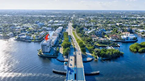 900 Ne Spanish River Boulevard Boca Raton FL 33431