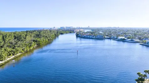 900 Ne Spanish River Boulevard Boca Raton FL 33431
