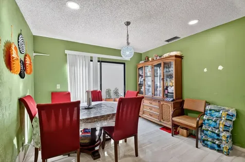 2 Cambridge Place Boynton Beach FL 33426